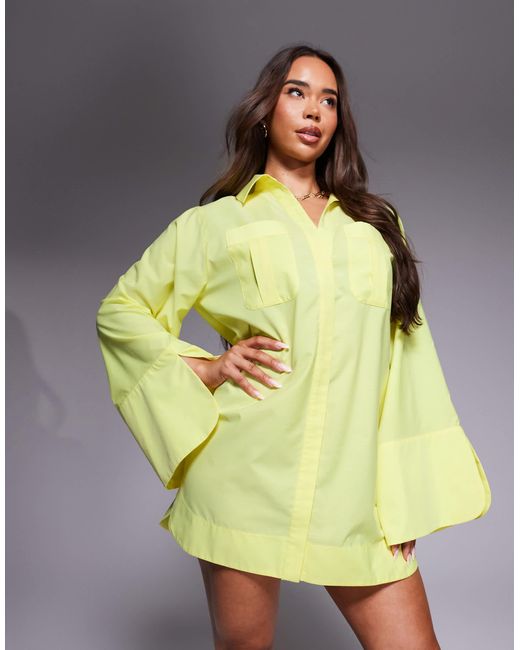 Robe chemise courte à rayures avec revers larges et poches oversize - jaune vif ASOS en coloris Yellow