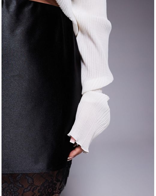 Asos design curve - mini-jupe en satin avec bords en dentelle ASOS en coloris Gray