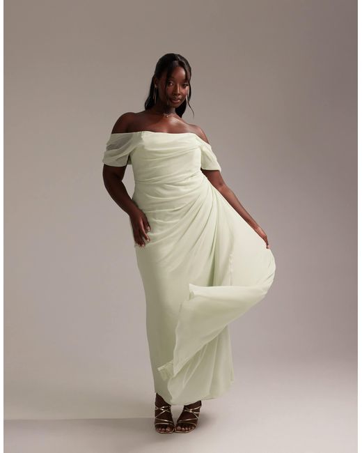 Asos design curve - robe drapée longueur mollet pour demoiselle d'honneur avec encolure bardot - clair ASOS en coloris Natural