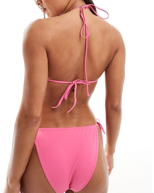 Breeze - top bikini allacciato davanti con doppie fascette di Weekday in Red
