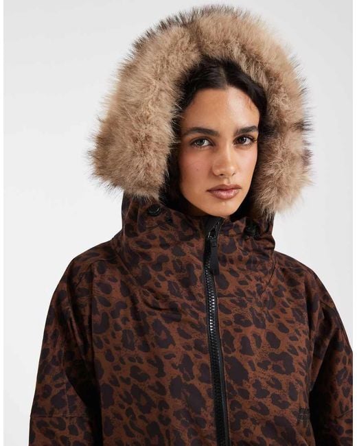 Regatta Brown Waterproof Changing Robe