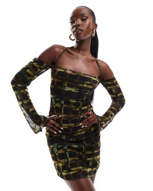 Robe courte a carreaux sale
