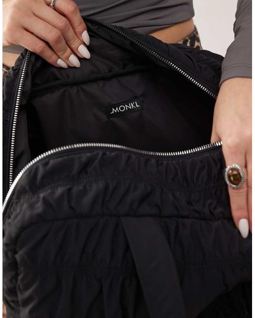 Borsa Grande Nera di Monki in Black