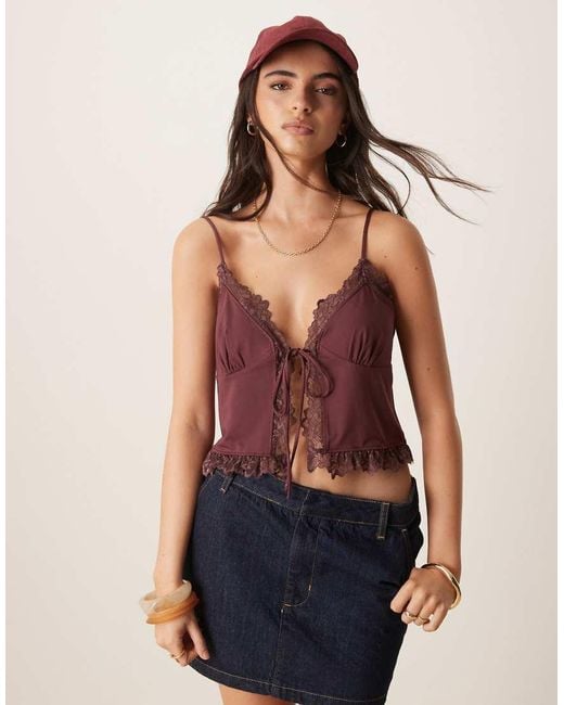 ASOS Top Van Gladde Stof Met Kanten Afwerking En Gestrikte Voorkant in het Blue