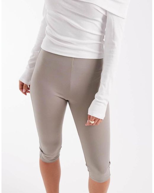 & Other Stories White Cropped Capri Pants