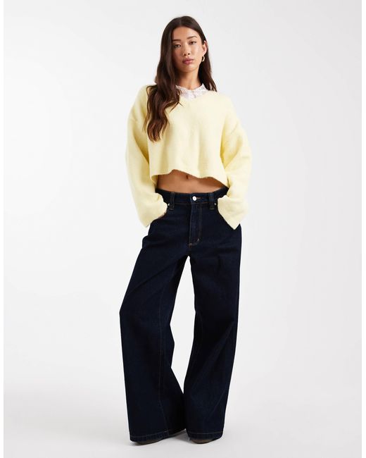 Pull col v bordé ASOS en coloris Yellow