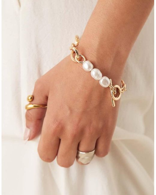 ASOS Schakelarmband Met T-Staafje En Imitatieparels in het Natural