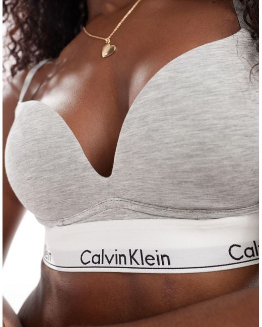 Modern cotton - soutien-gorge tendance effet push-up à décolleté plongeant Calvin Klein en coloris Brown