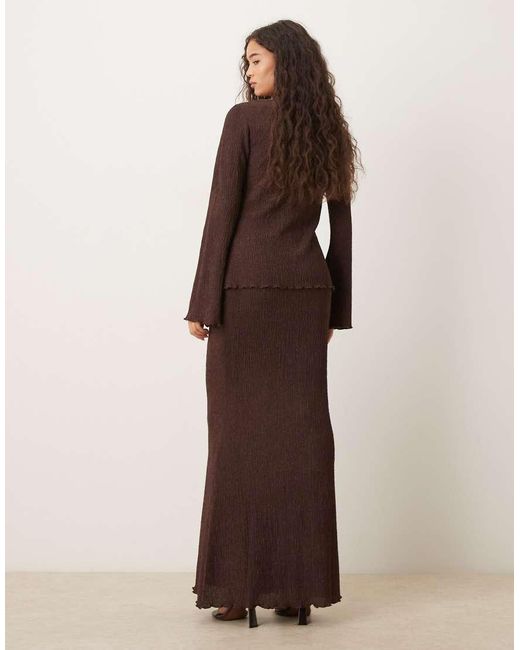 Evalina di Pretty Lavish in Brown