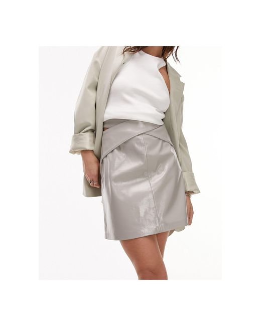Mini-jupe portefeuille en vinyle TOPSHOP en coloris Gray