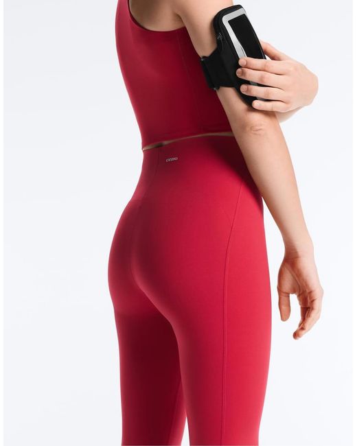 Core Control di Oysho in Red