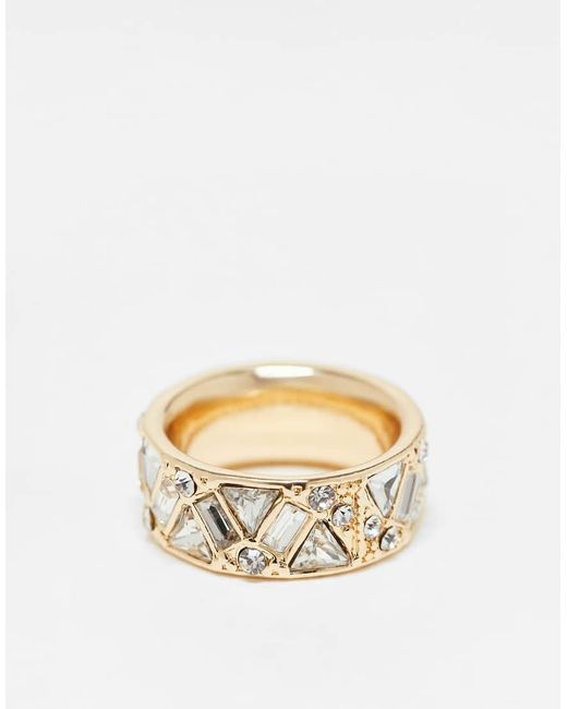 Anello Dorato Con Cristalli Misti di ASOS in Metallic