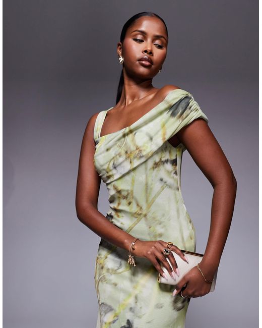 ASOS Multicolor – netzstoff-maxikleid mit grünem blumenprint und asymmetrischem bardot-ausschnitt mit einem camisole-träger