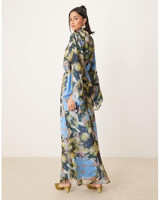 Vestido Largo Azul Con Estampado Floral, Mangas Voluminosas Y Falda Fruncida De ASOS de color Blue