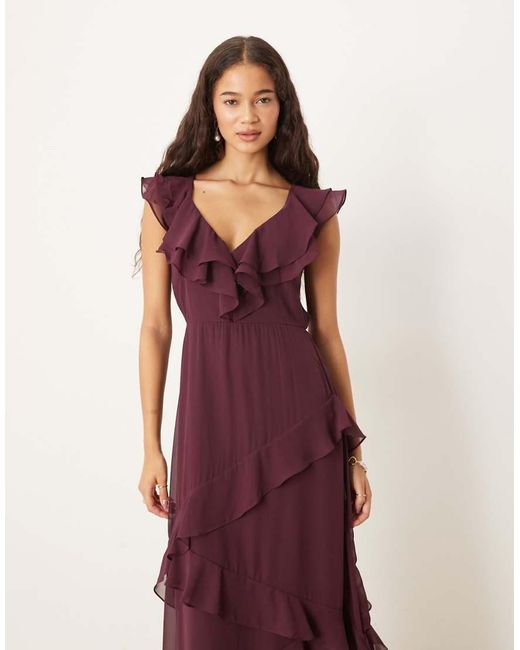 Vestido Largo Burdeos Con Cuello De Pico Y Detalle De Volantes De Chifón De -Rojo Vila de color Purple