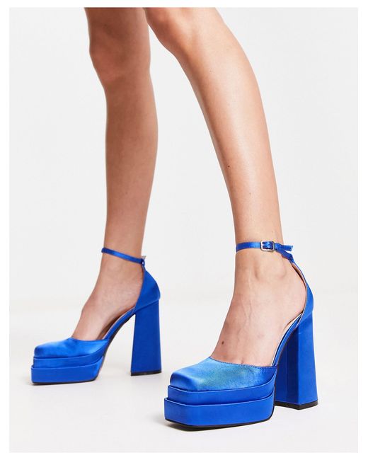 Amira - chaussures à talon et double plateforme en tissu satiné Raid en coloris Blue