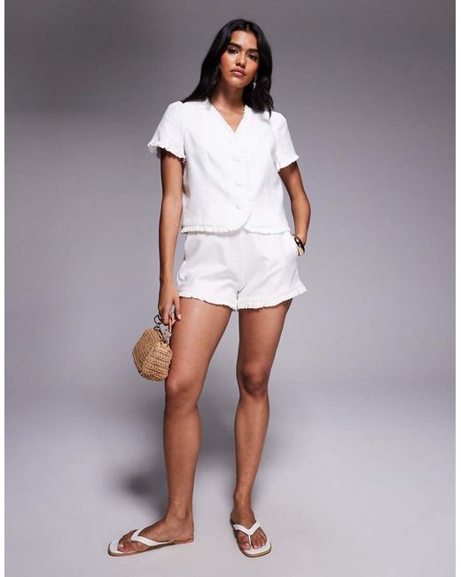 River Island Short Met Linnenlook En Ruches in het White