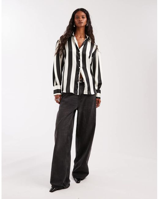 Camisa Extragrande A De Satén De ASOS de color Black