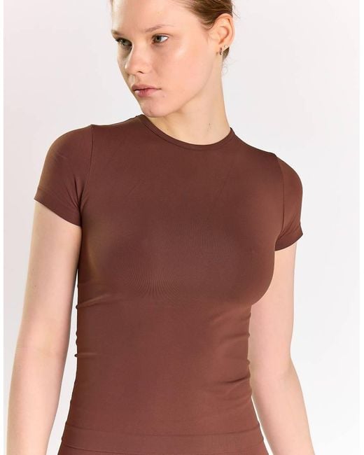 agon® Brown Crew Neck Short Sleeve Top
