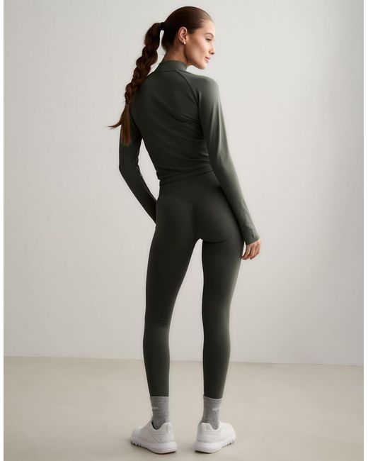 Aim'n Green Ivy Shape Seamless Petite Tights