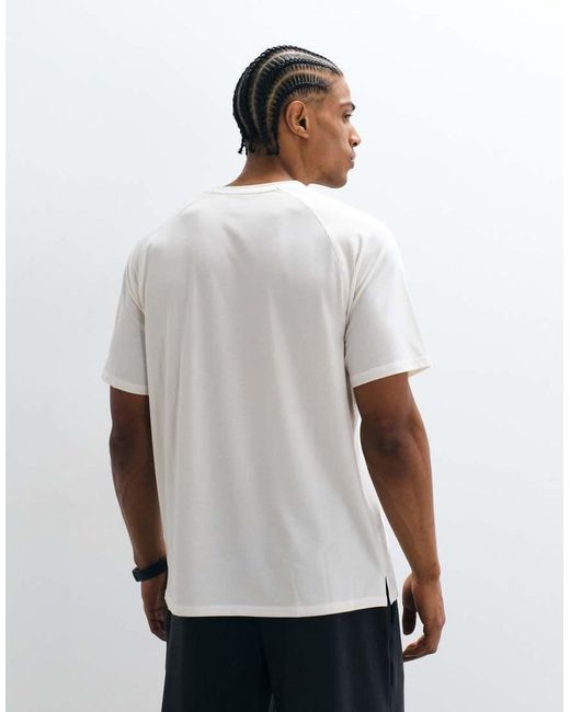 4505 White Yoga Performance Jersey Quick Dry Boxy Training T-shirt for men