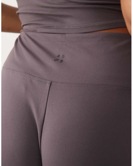 Curve 4505 de color Purple