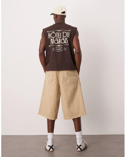 Camiseta Marrón Extragrande Sin Mangas Con Estampado Gráfico De Ciudad De ASOS de hombre de color Brown