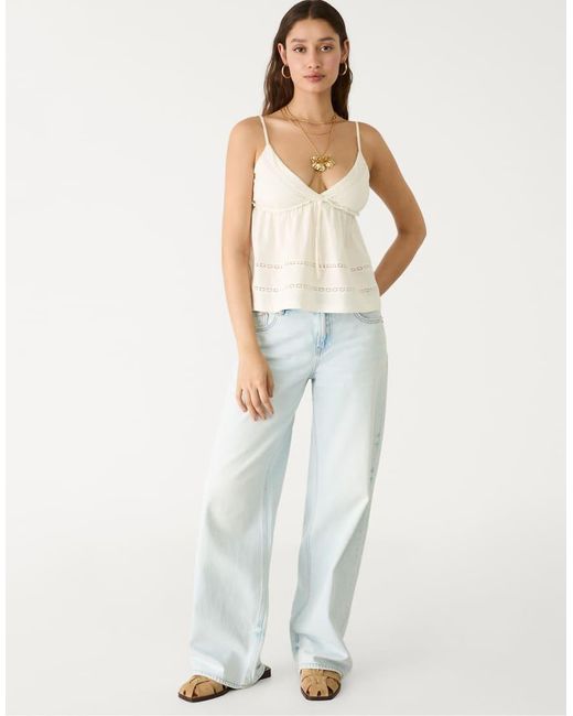 Stradivarius Crop Top Met Kanten Rand En Dunne Bandjes in het White