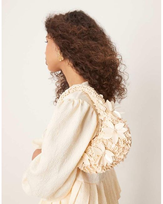 Borsa Da Spalla Arrotondata Color Panna Con Fiori di ASOS in Natural