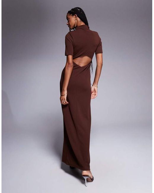 Vestido De Tubo Largo De Manga 3/4 Con Cuello Alto, Abertura Y Detalle De Botones Grandes Dorados De ASOS de color Purple