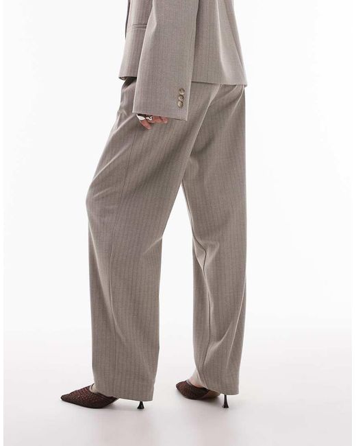 Pantaloni Sartoriali Affusolati Marroni A Spina Di Pesce Con Cintura di ASOS in White