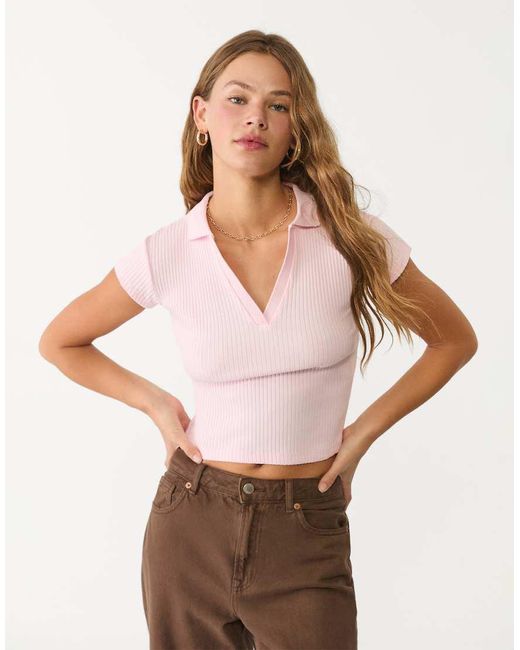Polo Basic di Stradivarius in Natural