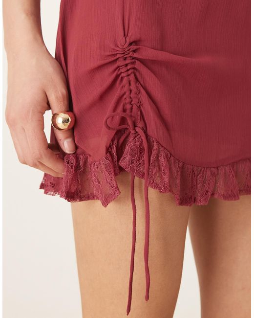 ASOS Red – minikleid aus spitze und chiffon