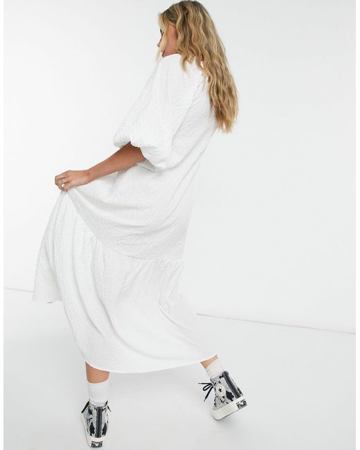 sleeveless dress with collar