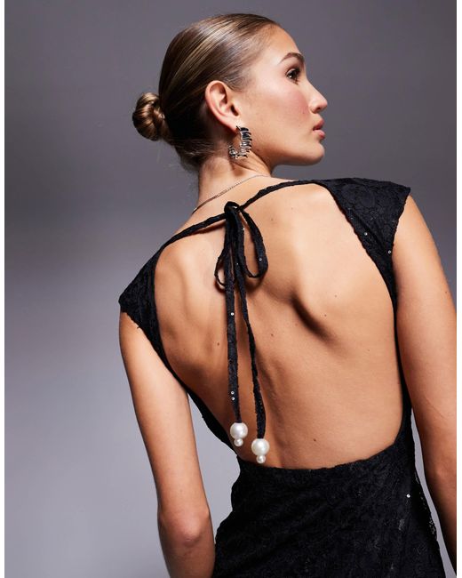 Kaiia Black X sasha corte – exklusives minikleid