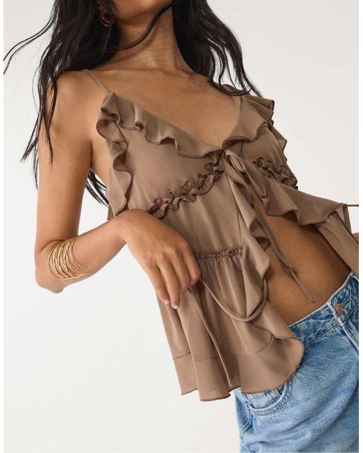 Top Con Spalline Sottili E Volant di Stradivarius in Blue