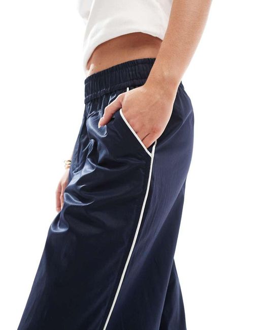 Only Petite Broek Met Wijde Pijpen En Contrasterende Biezen in het Blue