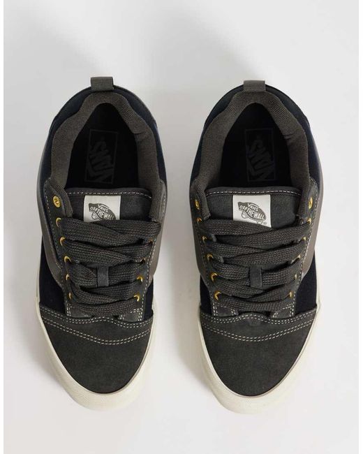 Knu Skool di Vans in Gray