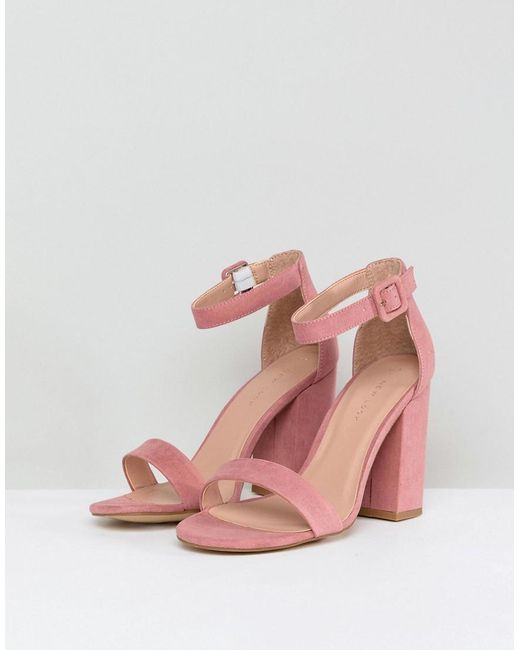 womens black strappy shoes