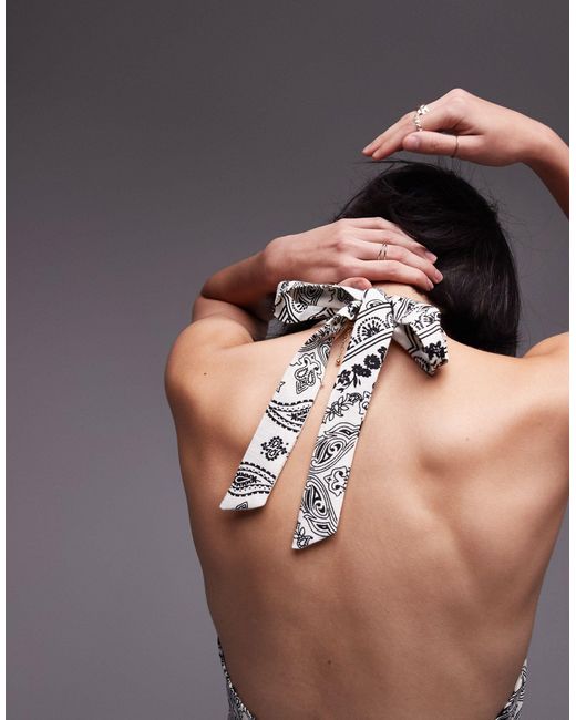 TOPSHOP Gray – minikleid mit neckholder-träger und bandana-muster