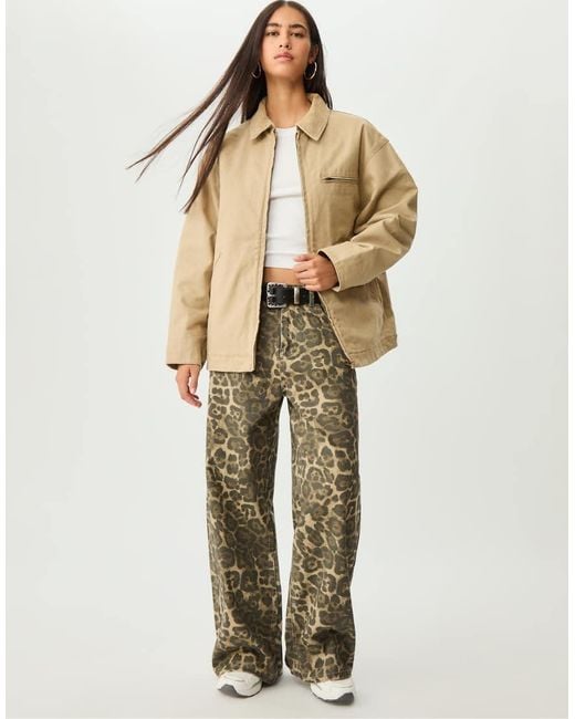 Stradivarius Natural Jacket With Pockets And A Contrast Collar