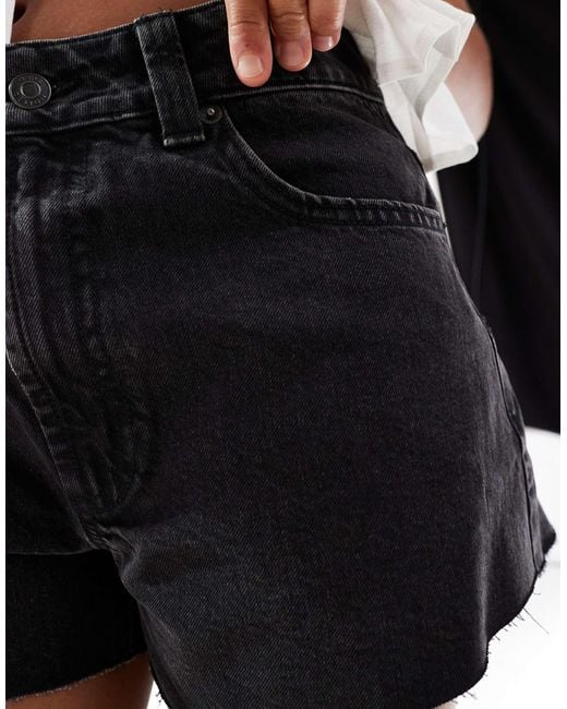 Short en jean décontracté - délavé ASOS en coloris White
