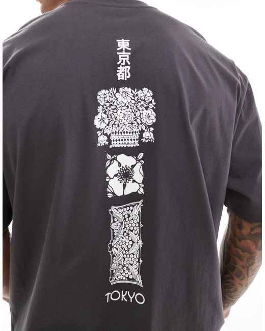 T-shirt comoda scuro con stampa stile souvenir sulla schiena di ASOS in Gray da Uomo