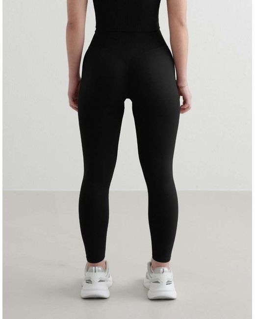 Petite di Aim'n in Black