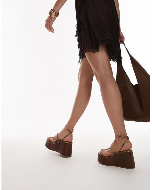 TOPSHOP Brown – hallie – riemchen-keilabsatzschuhe mit schlangenmuster