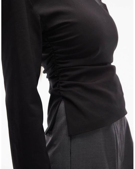 ASOS Elegante Getailleerde Top Met Schoudervullingen in het Black
