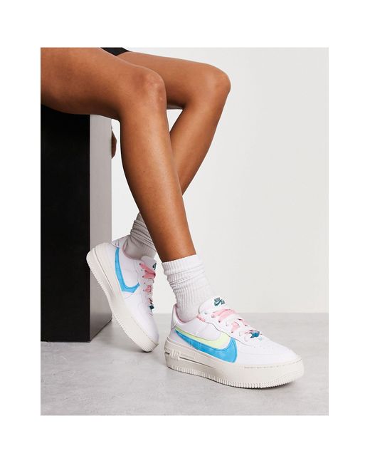 Nike Air Force for Women - Designer Sneakers - FARFETCH Canada