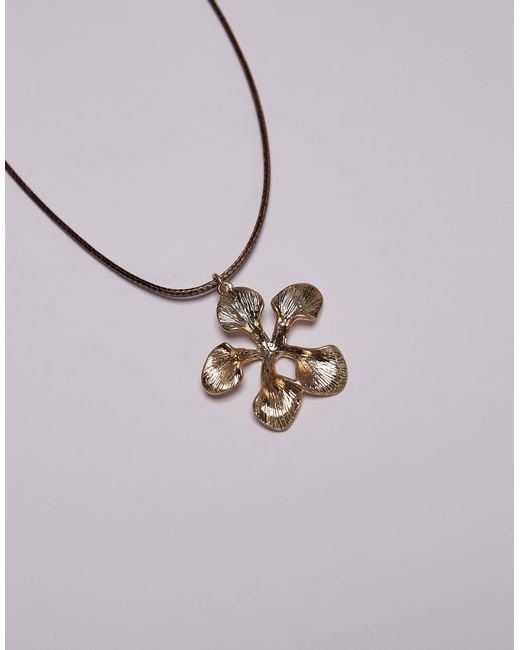 TOPSHOP Brown – natalie – e halskette mit blumen-anhänger