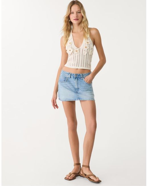 Top Allacciato Al Collo Color Vaniglia All'Uncinetto A Fiori di Stradivarius in White