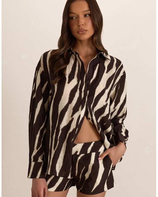 Missy Empire Brown Woven Zebra Structured Shorts